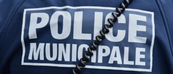 dos de veste de la police municipale