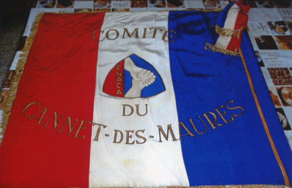 drapeau de la FNACA du Cannet des Maures - Agrandir l'image, fenêtre modale