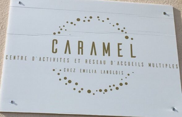 plaque représentant le logo de l'association - Agrandir l'image, fenêtre modale