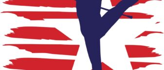 silhouette bleue d'une fille en plein mouvement de twirling, sur fond blanc avec amorce du drapeau américain, bandes rouges et étoile blanche