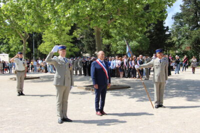 Agrandir l'image 6 sur 9, fenêtre modale